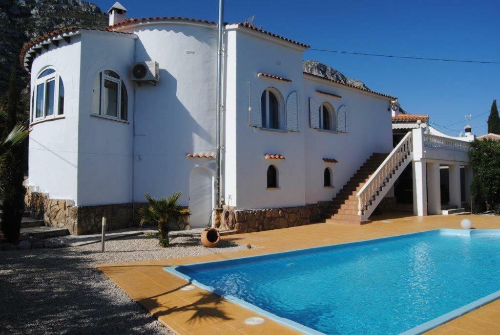 Villa Bozena Dénia Extérieur photo